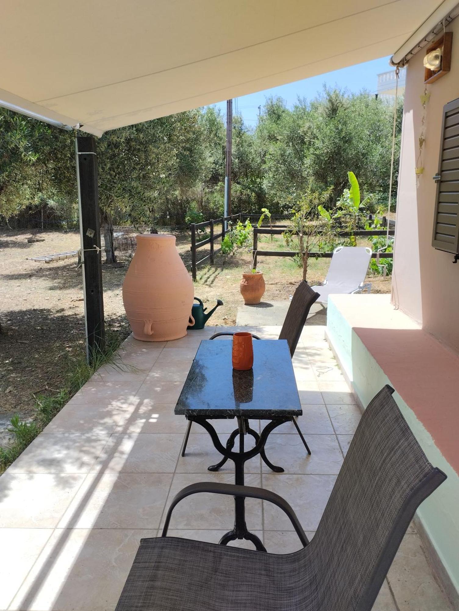 Olea Cottage Galatás エクステリア 写真