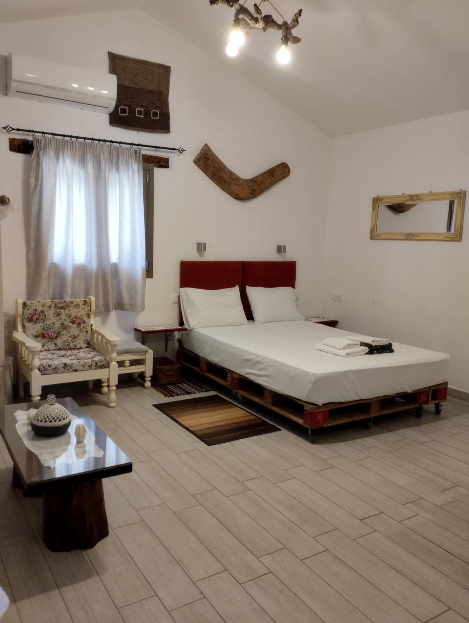 Olea Cottage Galatás エクステリア 写真